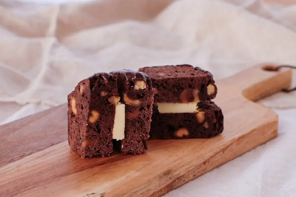 全国のパン屋4店舗のチョコレート商品が詰まったパンセットが登場。今年はパンでチョコレートをより身近に。 画像 3