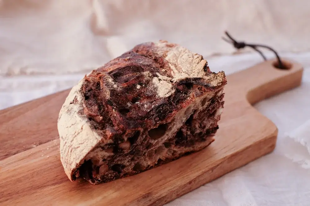 全国のパン屋4店舗のチョコレート商品が詰まったパンセットが登場。今年はパンでチョコレートをより身近に。 画像 4