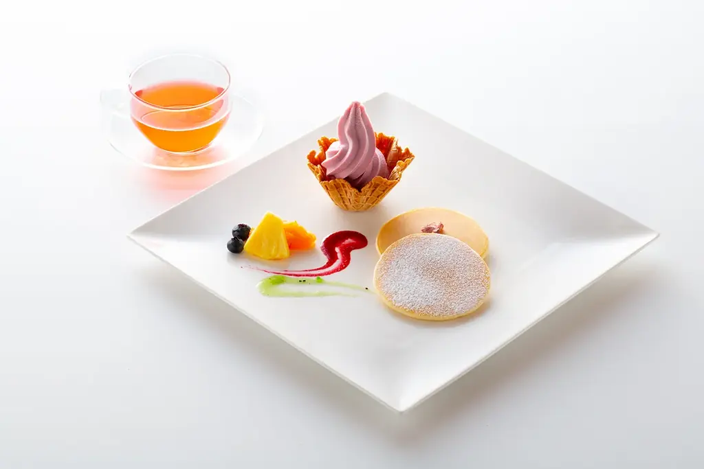 春の伊豆でいちご狩り♪ 大人女子いちご尽くしの休日。とびきり華やぐシャンパンベリー ＆ ときめきの特製いちごパフェ 画像 11