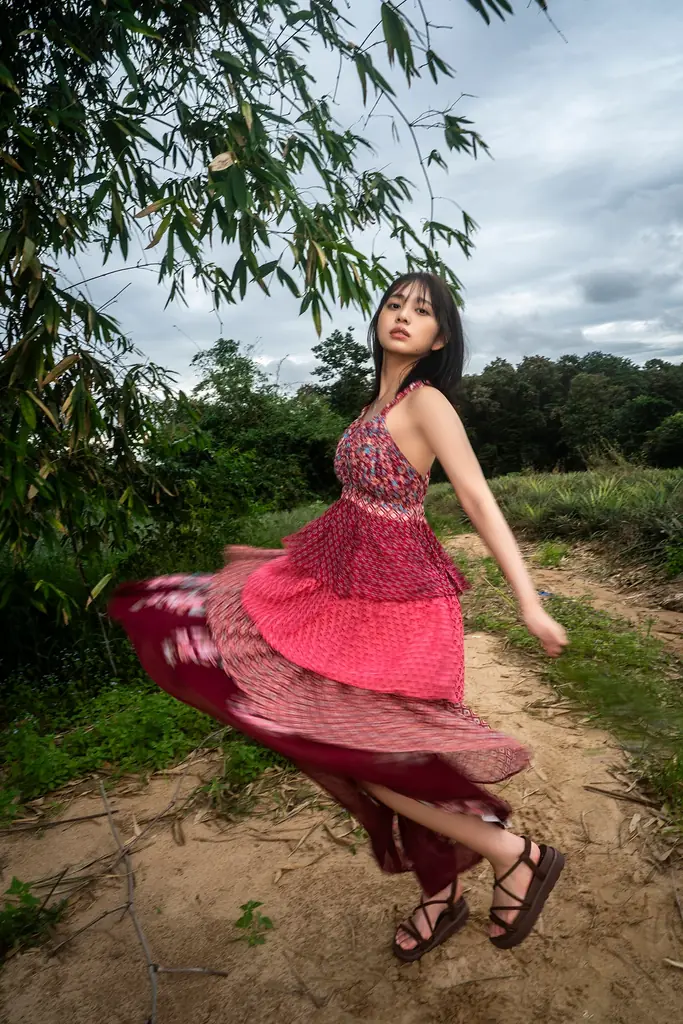 蓬莱舞2nd写真集が発売決定！ 20歳になり、初めての大人ランジェリー姿も披露 画像 2