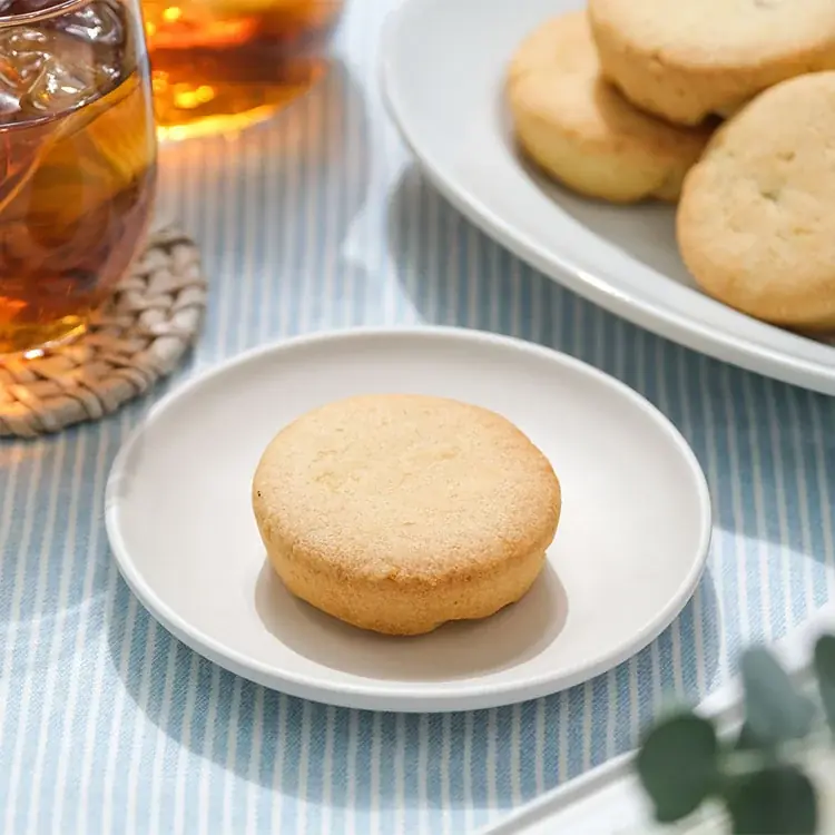 【アップサイクルで美味しく】規格外のドライパイナップルがしっとり食感の焼き菓子に。素材を無駄なく活かす『しっとり仕立てのパイナップルケーキ』をスナックミーオンラインストアで期間限定発売 画像 4