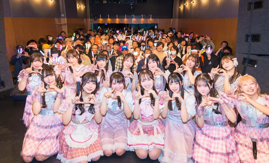 満員御礼！Luna Amour×ばぢゅばぢゅばぢゅぢゅ、お披露目ライブ開催 ― アルバム発売＆全国リリースイベントも発表 画像 1