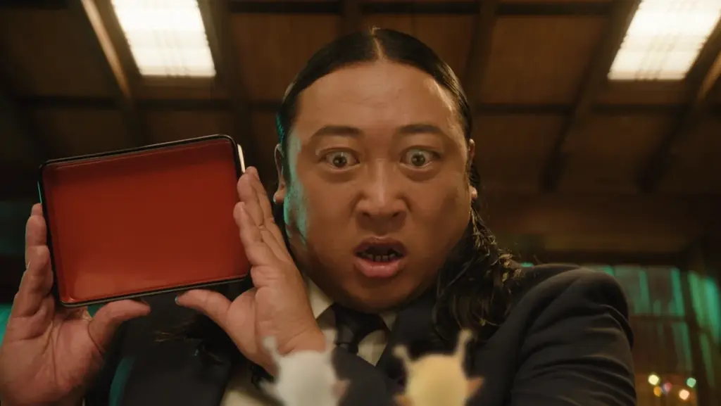 パッケージリニューアルした「からだすこやか茶W＋」と食事をもっと楽しもう！新ブランドアンバサダーにロバート秋山竜次さんを起用、新CM『小悪魔W(ダブル)』篇1月19日（月）全国で放映開始 画像 3