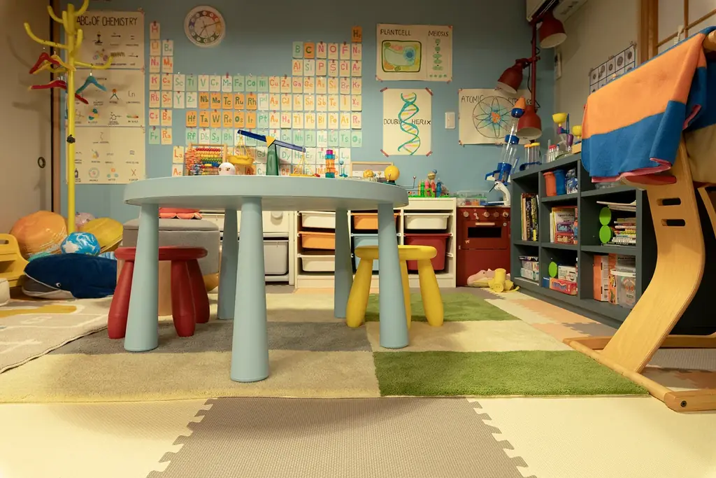 主演・松本まりか×横山裕、テレビ東京系列ドラマ9『元科捜研の主婦』にKANADEMONOが美術協力をしました｜1月スタート 画像 5