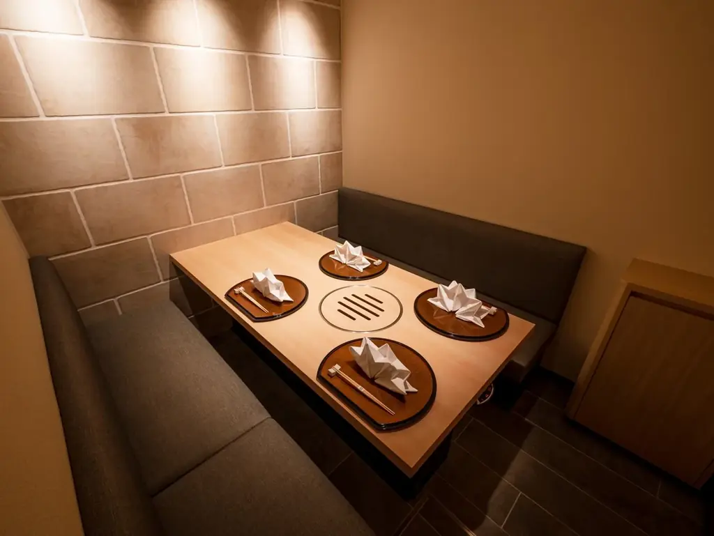 【大阪初上陸】東京「西麻布けんしろう」「うしみつ」「銀座ちかみつ」の系譜を継ぐ“おもてなし焼肉店”の集大成。待望の関西1号店「梅田うしみつ」が2026年1月24日（土）にグランドオープン！ 画像 17