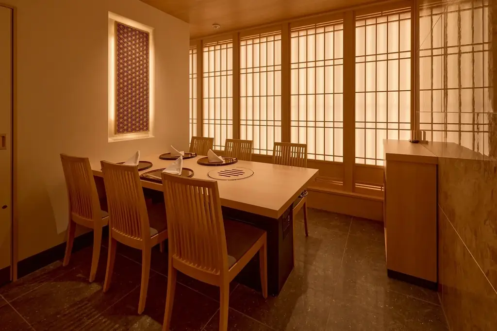 【大阪初上陸】東京「西麻布けんしろう」「うしみつ」「銀座ちかみつ」の系譜を継ぐ“おもてなし焼肉店”の集大成。待望の関西1号店「梅田うしみつ」が2026年1月24日（土）にグランドオープン！ 画像 22