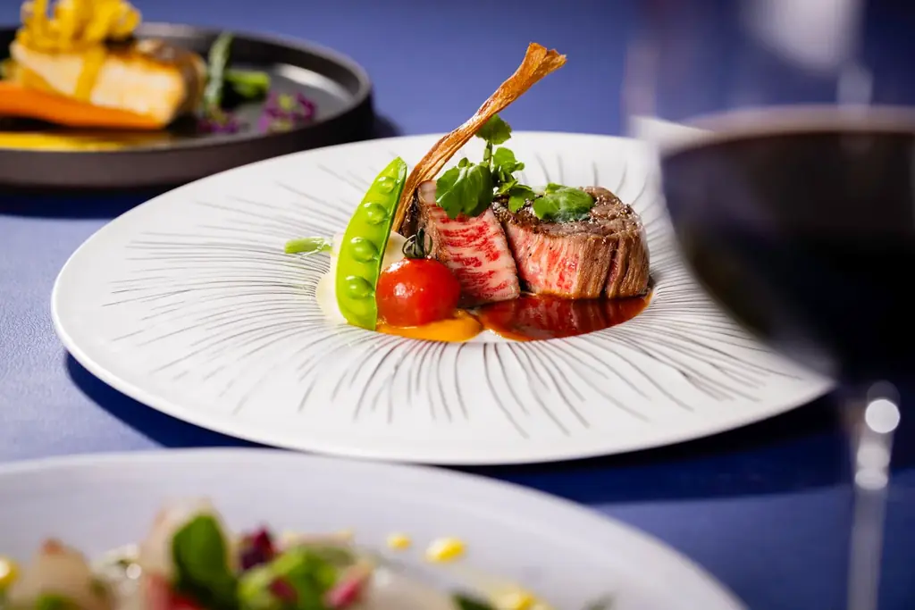 【新宿ワシントンホテル】夜景と融合した大人の空間で 心躍るひとときを・・・「MANHATTAN TABLE」　待望のディナー営業1月19日（月）予約開始、2月1日（日）営業開始 画像 2