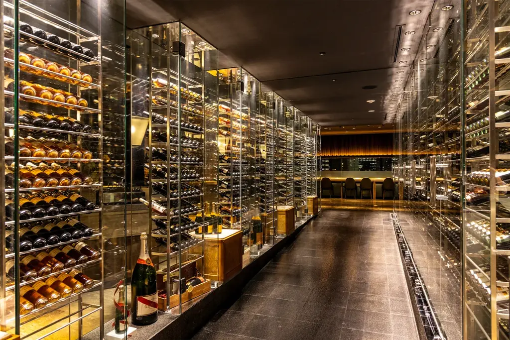 【新宿ワシントンホテル】夜景と融合した大人の空間で 心躍るひとときを・・・「MANHATTAN TABLE」　待望のディナー営業1月19日（月）予約開始、2月1日（日）営業開始 画像 3