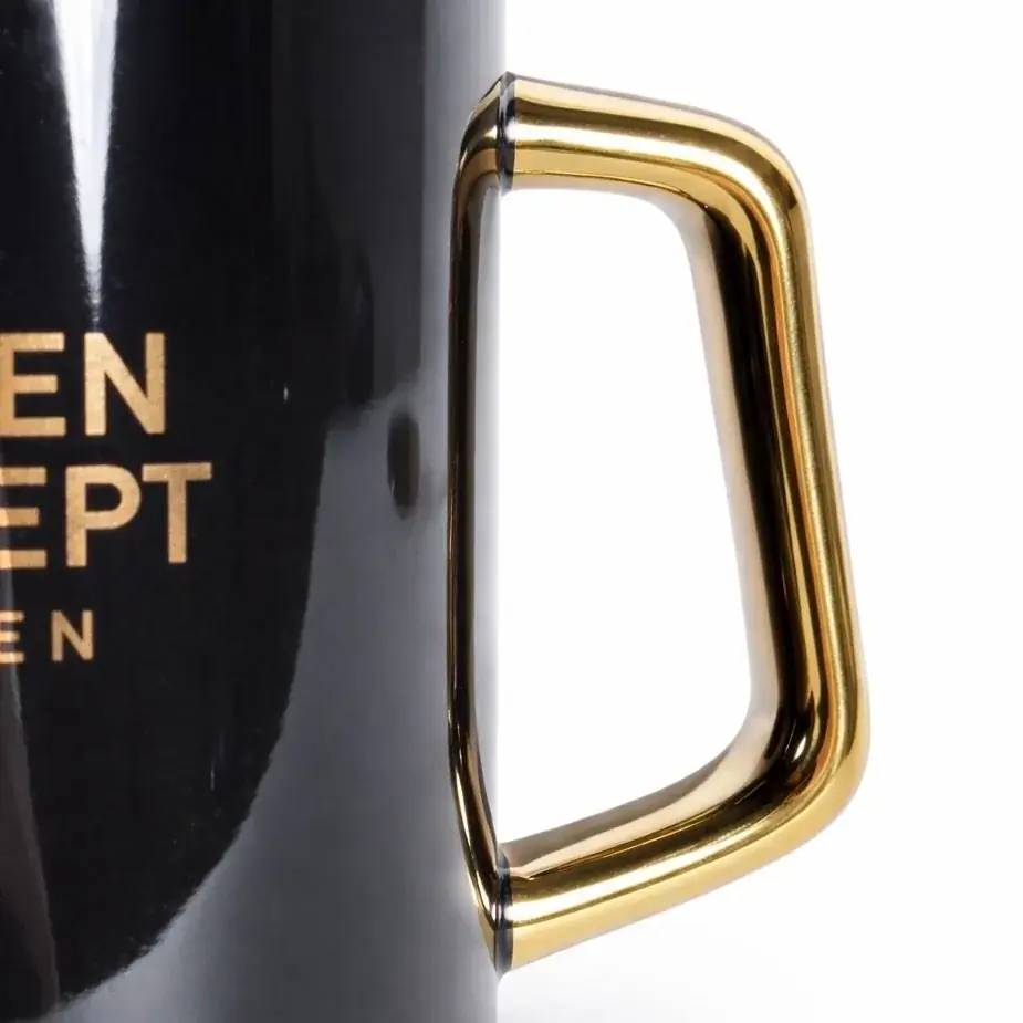 ゴールデンコンセプト 日本公式サイトおよび 表参道店にて、ギフトシーズンに先駆けた期間限定キャンペーンがスタート。表山道店ご来店のお客様には「非売品マグカップ」をプレゼント。 画像 4