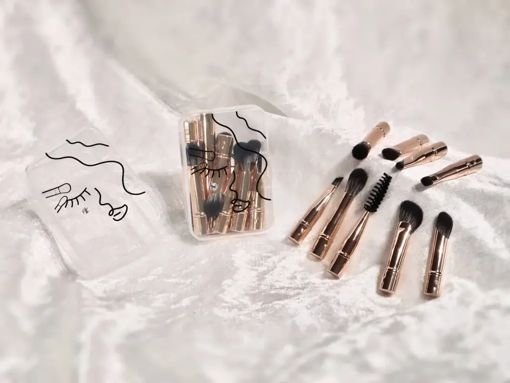 【数量限定】持ち運びに特化したミニマル発想のメイクブラシセット「Pocket Atelier（ポケフルブラシ）」が2026年1月26日(月)登場 画像 10