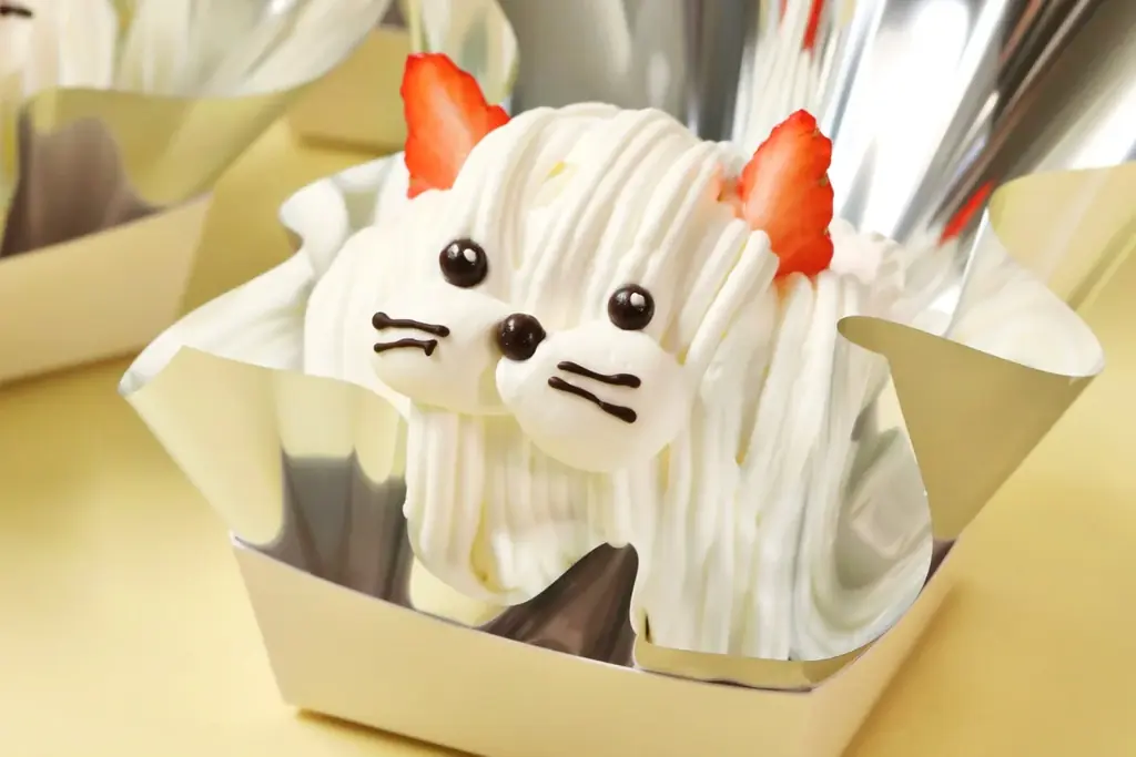 【“猫の日”限定ケーキ】累計販売数5万個突破※1の犬型スイーツが今だけねこの姿になって新登場！2/22に向けて国産苺とホイップクリームでふわふわな口溶けに仕上げた『ニャンティちゃん』を期間限定で発売！ 画像 3