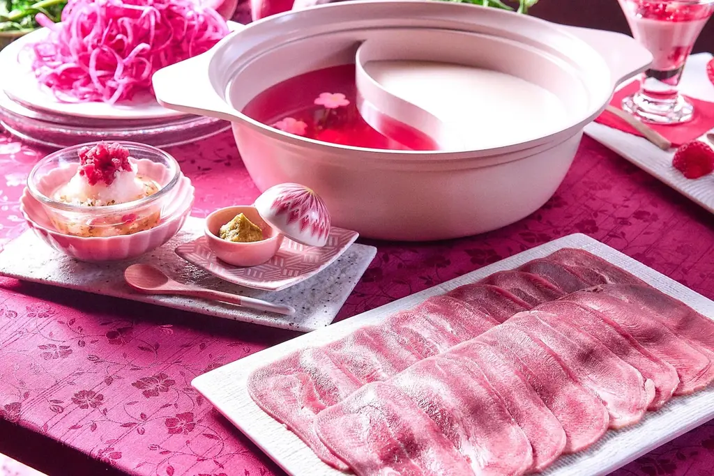 【しゃぶしゃぶ温野菜 イベントレポート】累計120万食超！今年13年目の「梅しゃぶ」シリーズと新作「鶏白湯しゃぶ」が初春限定“紅白二彩鍋”として登場 画像 3