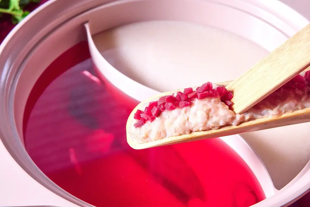 【しゃぶしゃぶ温野菜 イベントレポート】累計120万食超！今年13年目の「梅しゃぶ」シリーズと新作「鶏白湯しゃぶ」が初春限定“紅白二彩鍋”として登場 画像 6