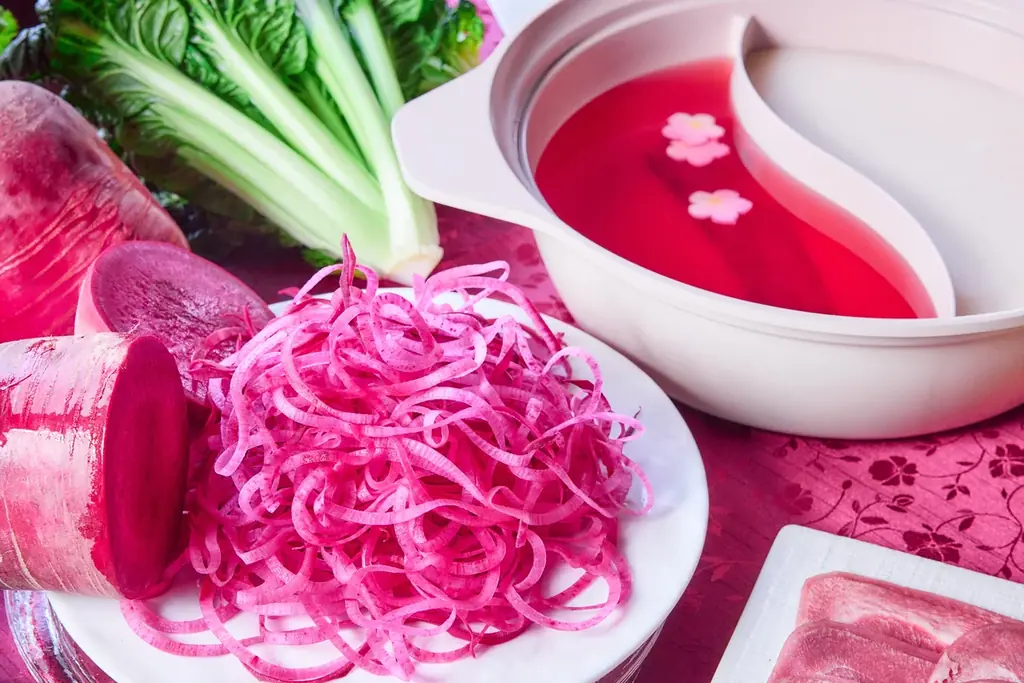 【しゃぶしゃぶ温野菜 イベントレポート】累計120万食超！今年13年目の「梅しゃぶ」シリーズと新作「鶏白湯しゃぶ」が初春限定“紅白二彩鍋”として登場 画像 7