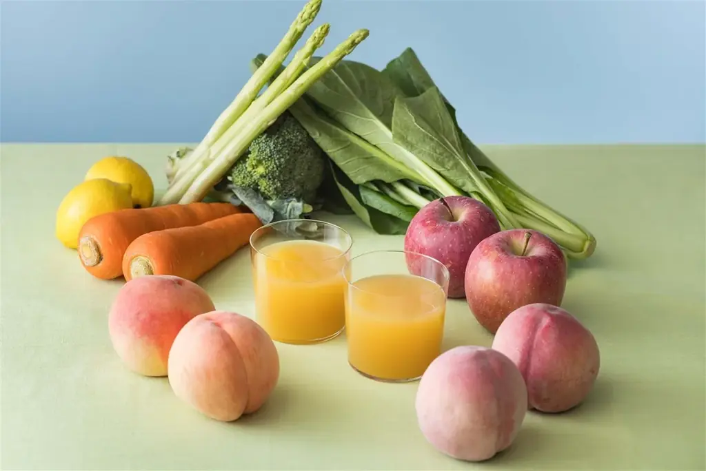 産地や生産者を応援する新たな取り組み「めぐみめぐるAction！」を始動　季節限定「野菜生活100福島あかつき桃ミックス」新発売 画像 1