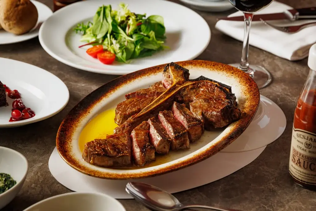 ニューヨークの名門ステーキハウス「ベンジャミンステーキハウス」六本木店の謝肉祭USDAプライムの「Tボーンステーキコース」を期間限定、特別価格で提供 画像 4