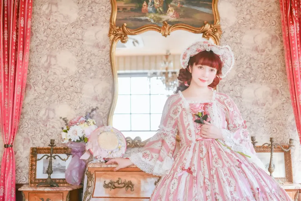【コロンバン原宿サロン】ロリータファッションの第一人者・青木美沙子さん監修「プリンアラモード エレガンス」を2月1日より提供 画像 3
