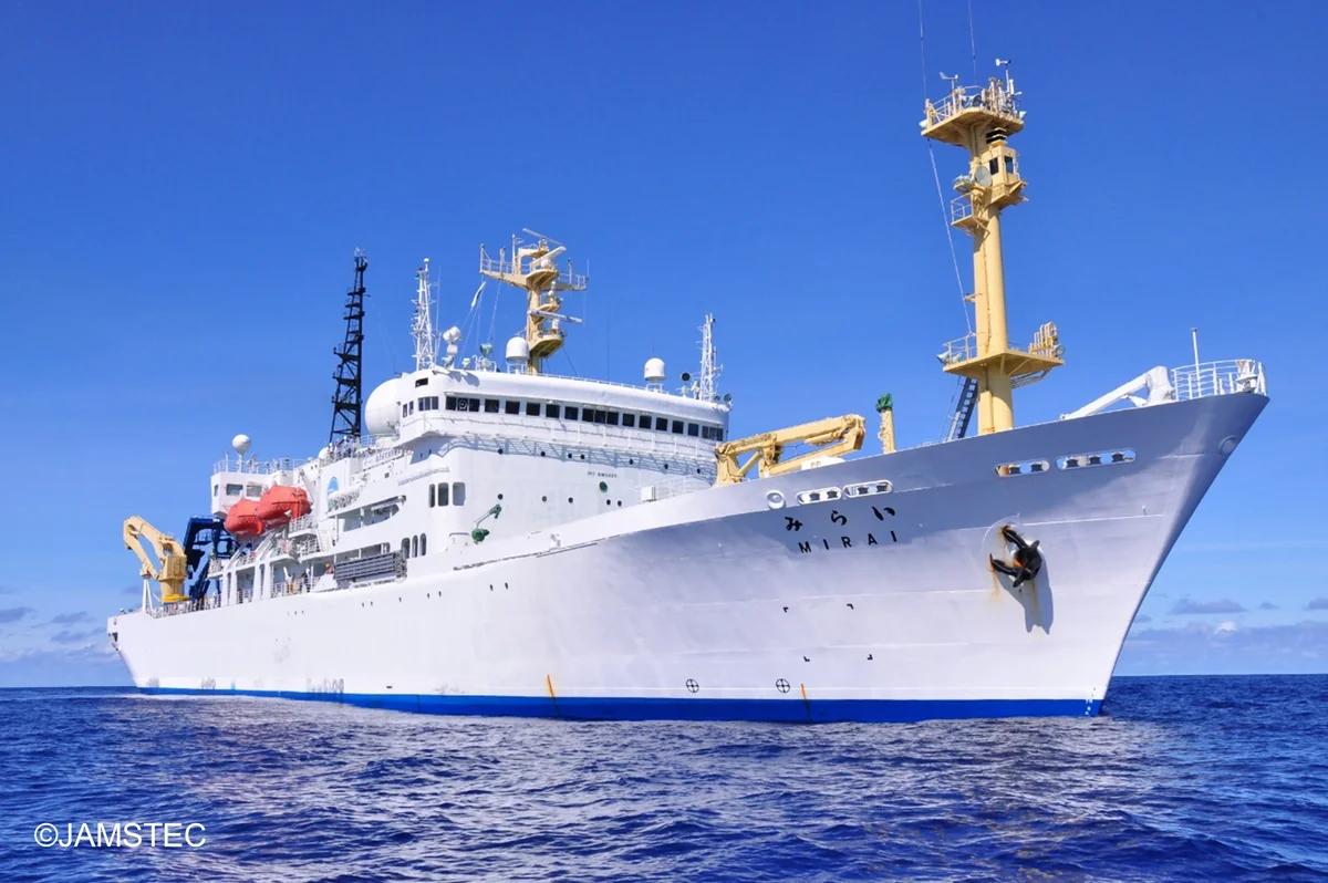 いちご よこすかポートマーケット「横須賀朝市」（1月24日、25日開催）JAMSTEC海洋地球研究船「みらい」退役記念イベント同時開催！ 画像 1