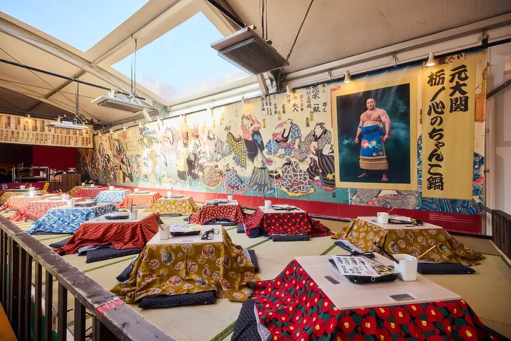 『酒処 鍋小屋 2026 supported by ダイショー』横浜赤レンガ倉庫にて2月1日（日）まで開催中！ご当地鍋18種、日本酒100種超が大集結！お笑いライブに縁日、屋台も！ 画像 4