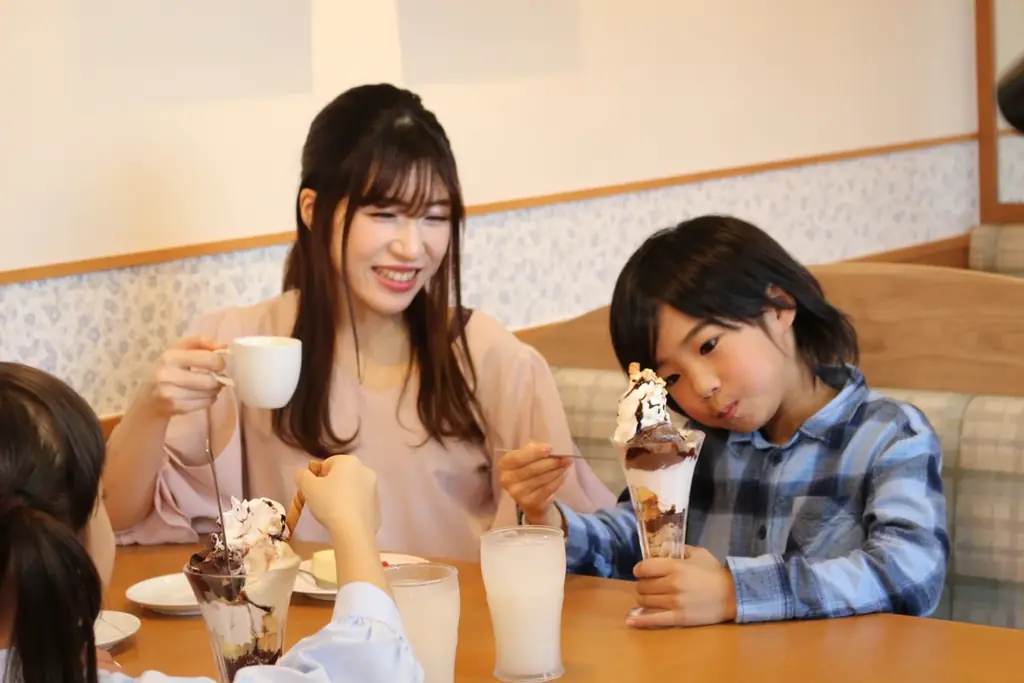 【新提案】「選んで贈る」バレンタインから、お店で「一緒に選んで」見た目も味も楽しむジョイフルの体験型バレンタイン♪「Joy♪ショコラ」 画像 3