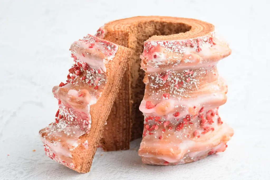 【冬・春限定】これがグルテンフリー!? 福岡県産あまおう苺×千葉県産米粉100％「あまおうブレヴァン」1/22発売 画像 3