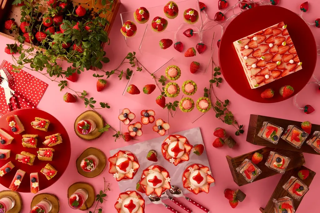【グランドニッコー東京ベイ 舞浜】2月の3連休限定で「ストロベリースイーツブッフェ～Strawberry Flower Garden～」を開催 画像 1