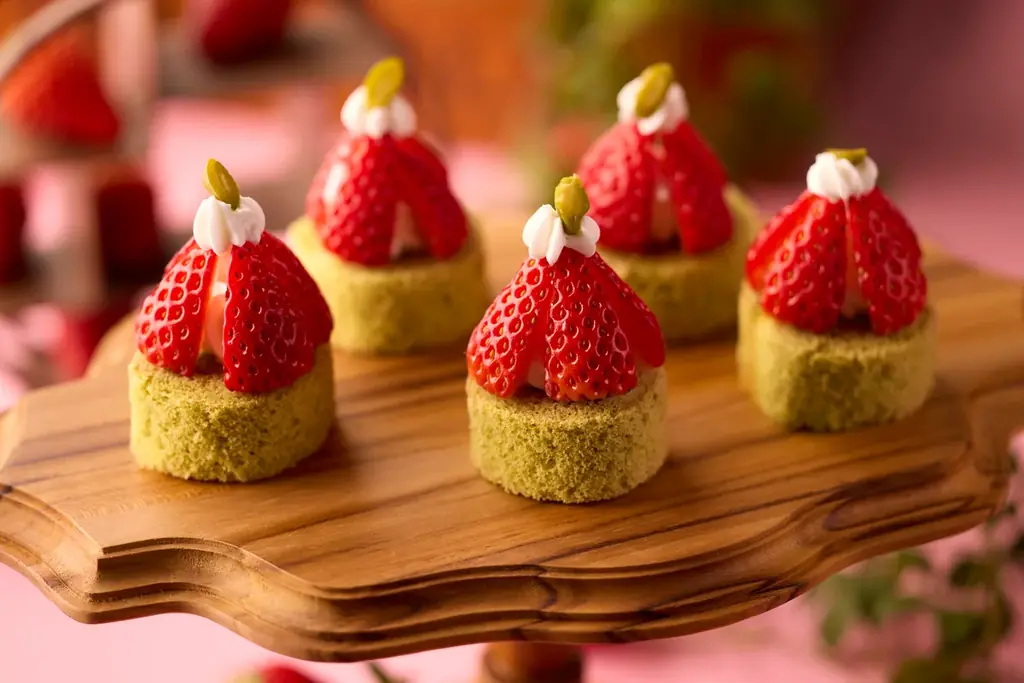 【グランドニッコー東京ベイ 舞浜】2月の3連休限定で「ストロベリースイーツブッフェ～Strawberry Flower Garden～」を開催 画像 3