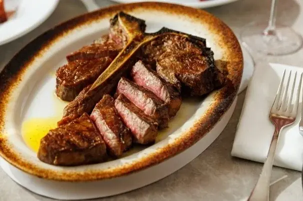 ニューヨークの名門ステーキハウス「ベンジャミンステーキハウス」東京六本木店にて深紅のアメリカンなバレンタインコースを期間限定で提供 画像 4