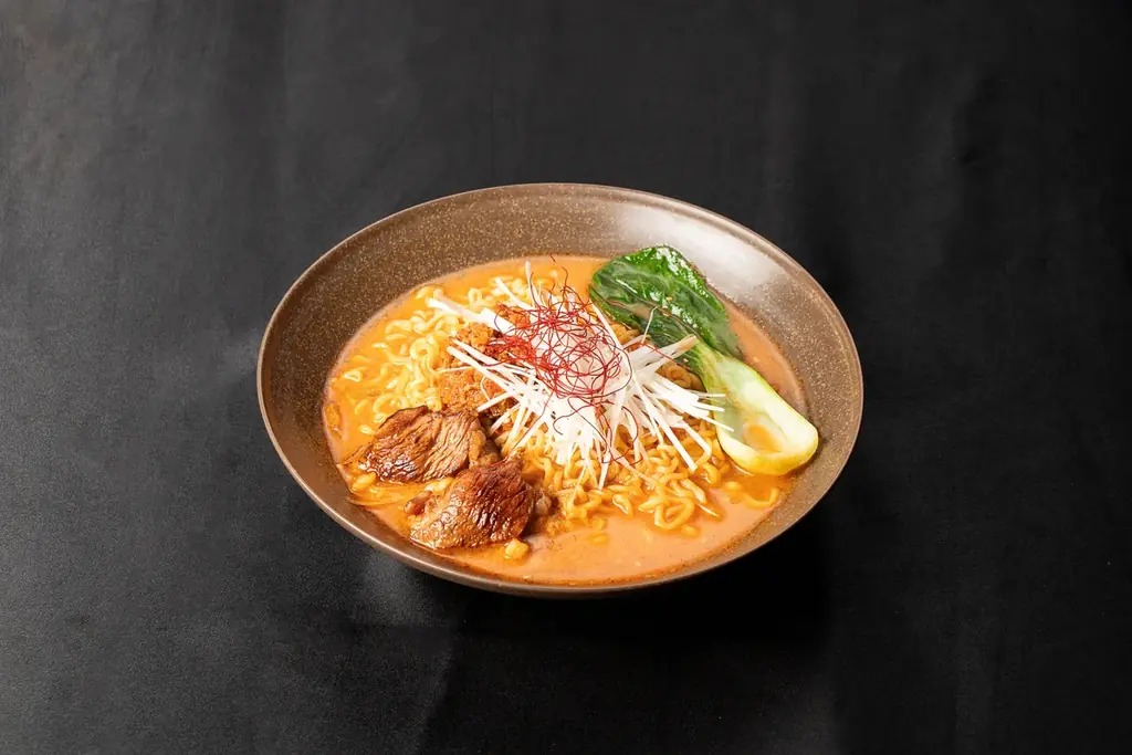 冬の札幌を「アレンジ辛ラーメン」が温める！市内の人気飲食店とコラボし、期間限定で“うまからっ！”な味わいのオリジナルメニューを販売決定！ 画像 2