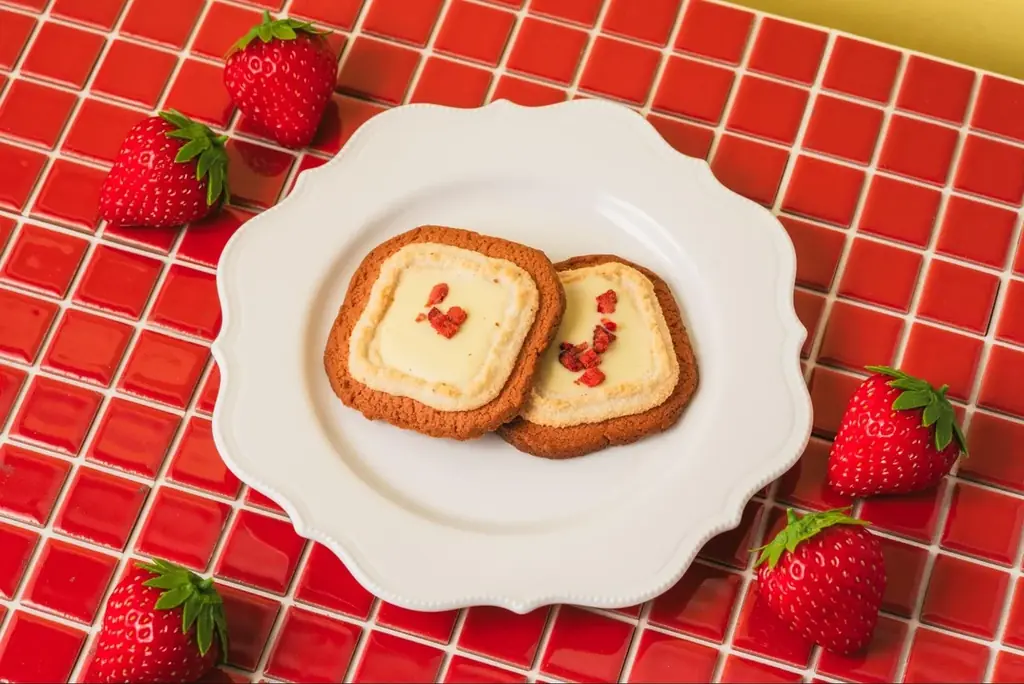 Cake.jpのお土産ブランド「BAKE SHORTCAKE」から新商品のストロベリークッキー・タルトが登場名古屋駅直結のタカシマヤ ゲートタワーモールにて1月28日（水）発売開始 画像 2