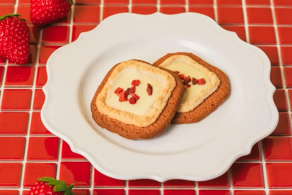 Cake.jpのお土産ブランド「BAKE SHORTCAKE」から新商品のストロベリークッキー・タルトが登場名古屋駅直結のタカシマヤ ゲートタワーモールにて1月28日（水）発売開始 画像 4