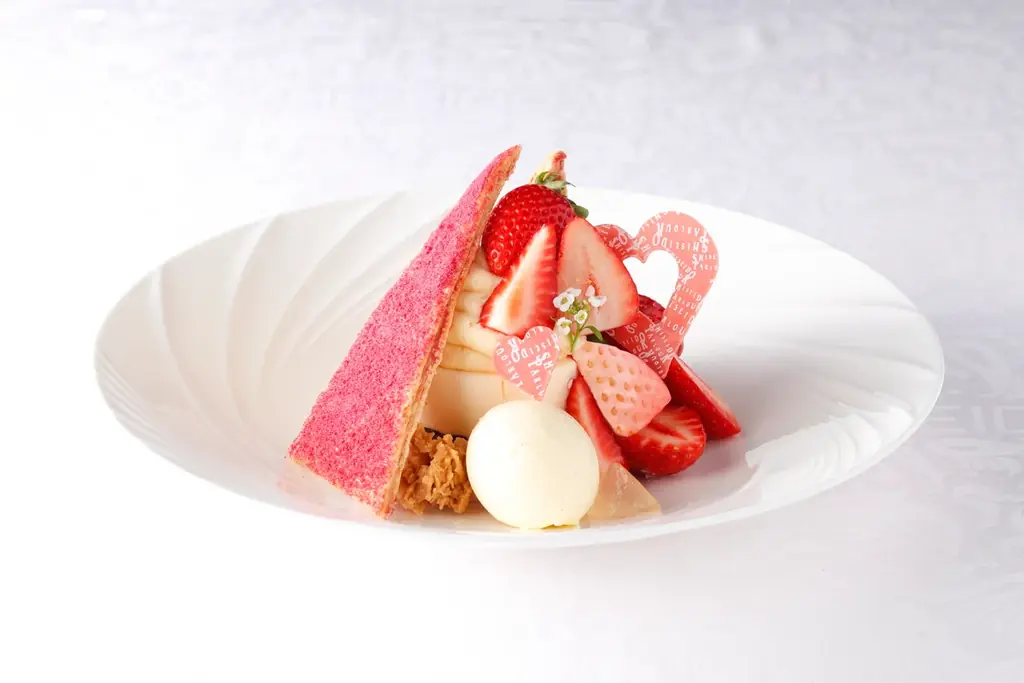 「資生堂パーラー 銀座本店サロン・ド・カフェ」、寒さ深まる2月に旬を迎える苺の限定パフェなどを展開 画像 7