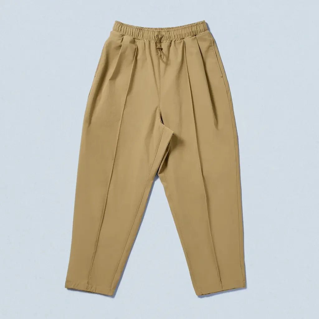 「コンビニエンスウェア」よりセットアップ使いができる「ジップアップジャケット」と「ジョガーパンツ」に新色のベージュが登場！～2月3日(火)から一部商品が半額のおトクなセールを開催～ 画像 9