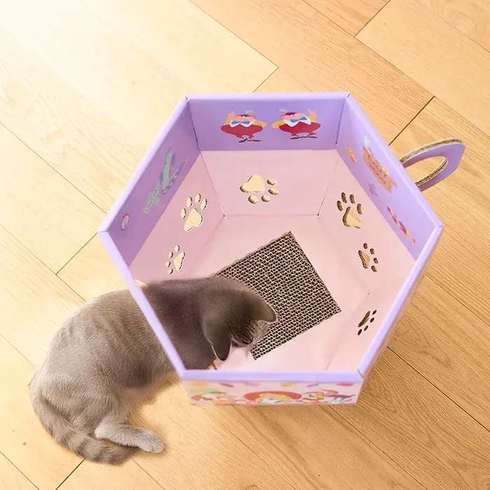 ディズニー・アニメーション映画『ふしぎの国のアリス』劇場公開75周年記念　物語のワンシーンをデザインした「ティーカップ型の猫の爪とぎ」を1月26日（月）より販売開始 画像 6