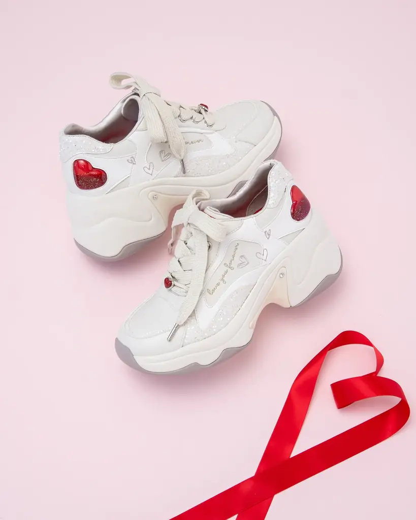 【プラスダイアナ】ときめきを詰め込んだデザインのバレンタイン限定スニーカーが登場！ 画像 2