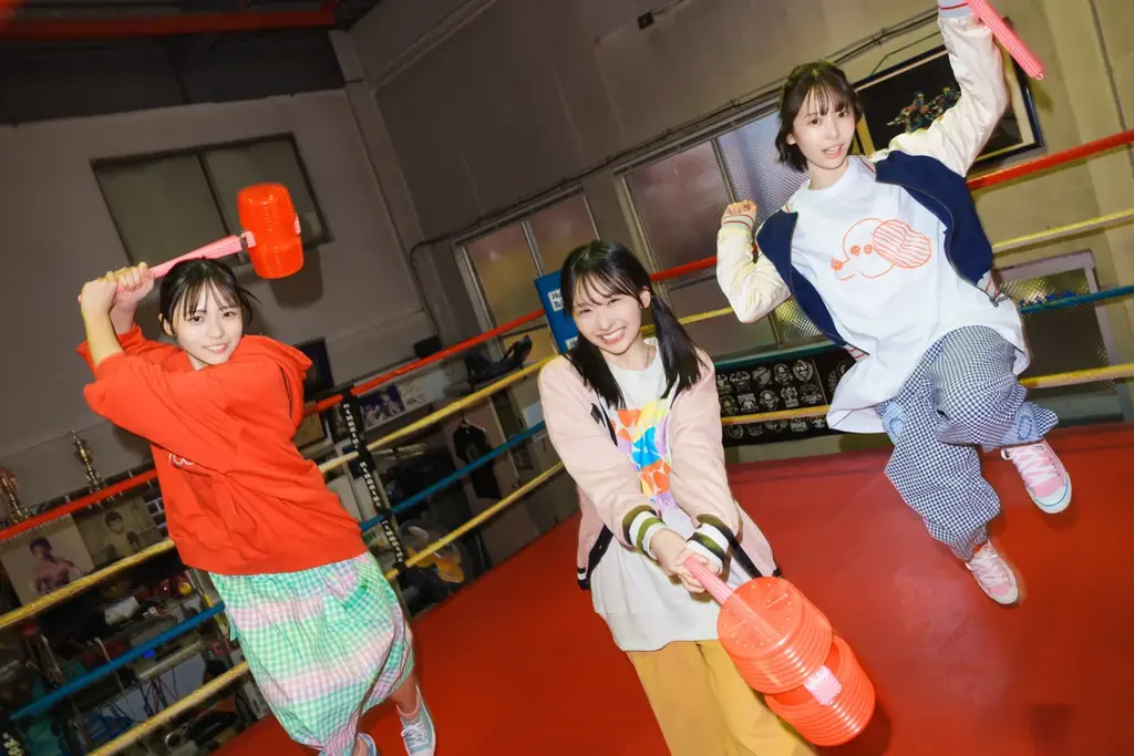 日向坂46四期生の年少トリオ“末っこむすび”がぎゅっとひとつに‼「B.L.T.3月号」の表紙を解禁！ 1万字座談インタビューで語られる3人のハートフルな関係性。 画像 3