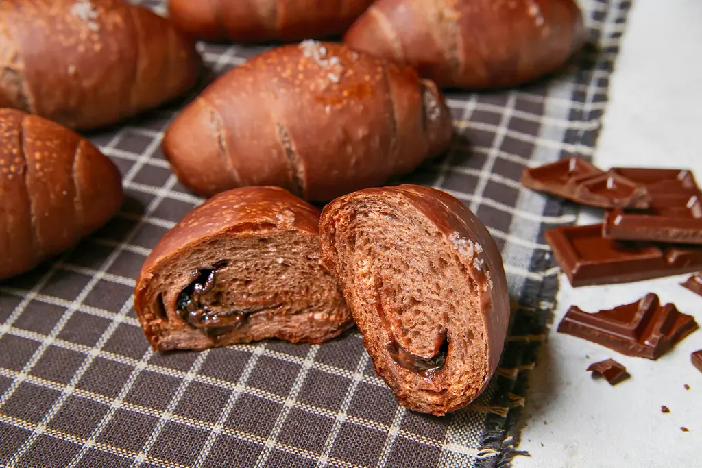 いちごシリーズ第二弾！自家製パン食べ放題ランチに、今だけのいちご×チョコパン登場！神戸メリケンパーク「TOOTH TOOTH FISH IN THE FOREST」にて1月30日（金）より。 画像 3