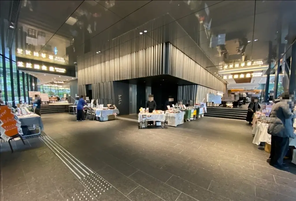 駅・商業施設・文化施設で展開「日々のくらしのマルシェ」1年間で延べ100店舗超、延べ1万人以上の購買体験を創出。場所の特性に合わせて人の流れを価値に変える、場づくり型マルシェ。 画像 4