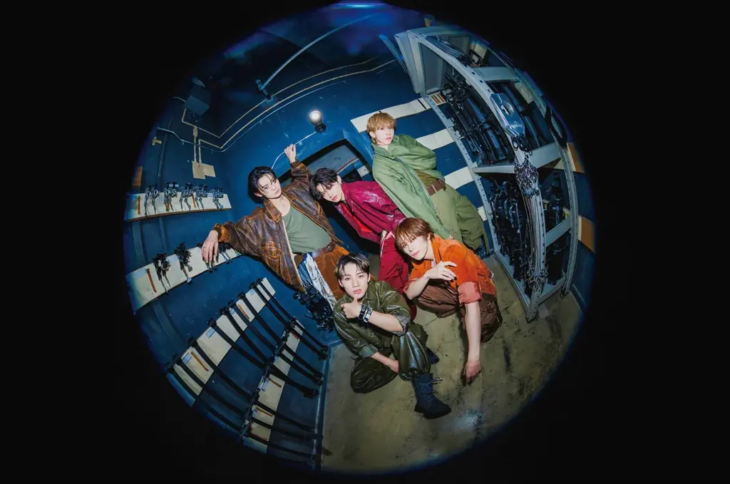 5人組ボーイズグループ「WILD BLUE」とのコラボレーションアイテム2026年2月21日(土)発売決定！ 画像 10