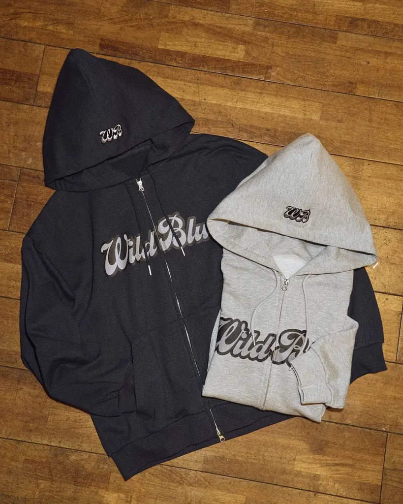 5人組ボーイズグループ「WILD BLUE」とのコラボレーションアイテム2026年2月21日(土)発売決定！ 画像 4