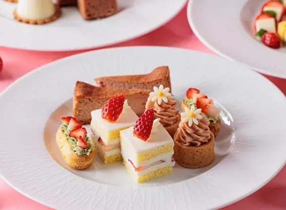 【都ホテル 四日市】期間限定！甘酸っぱく華やかな『苺』を贅沢に使った春のアフタヌーンティーを販売 画像 3