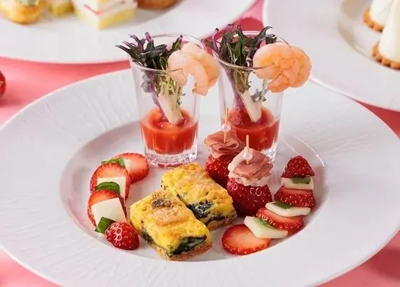 【都ホテル 四日市】期間限定！甘酸っぱく華やかな『苺』を贅沢に使った春のアフタヌーンティーを販売 画像 4