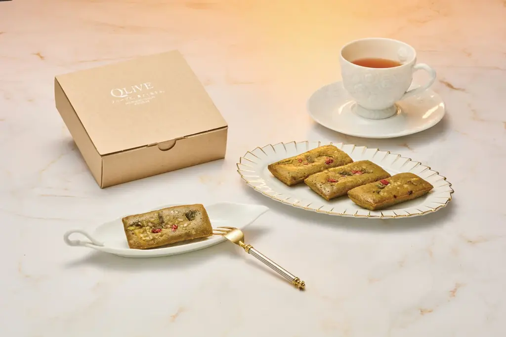 2/1発売 国東オリーブの機内限定フィナンシェ