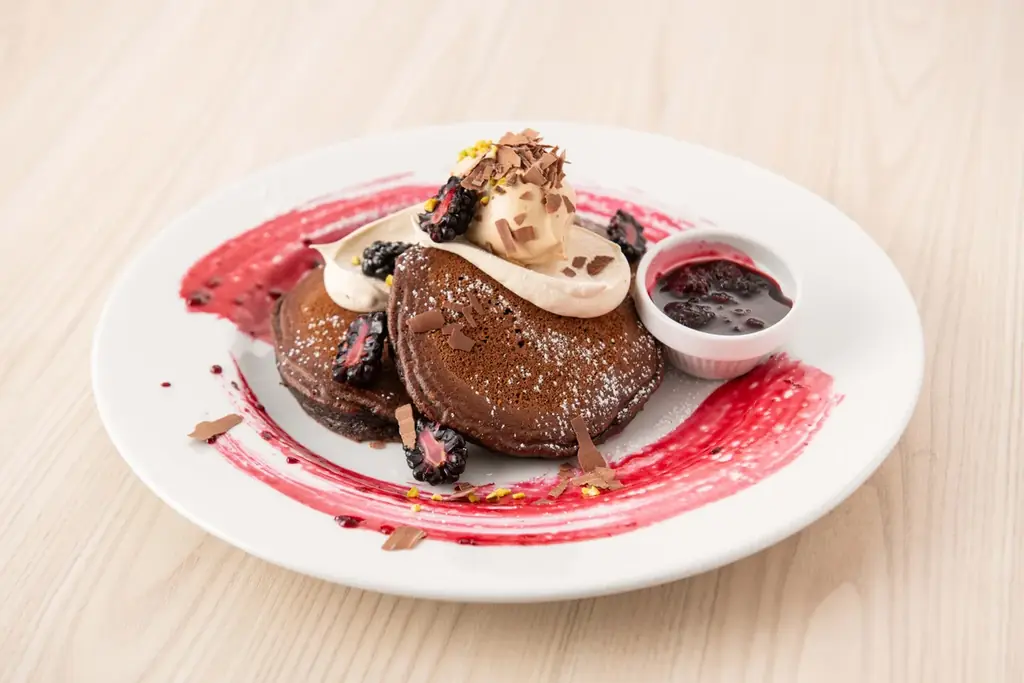 ニューヨークレストラン「サラベス」期間限定スペシャルとして、コーヒー風味のパンケーキとパスタメニューが登場！ 画像 4