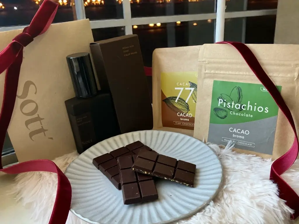 東北発ウェルネスブランド「Sott」× クラフトチョコレート「CACAObroma」、バレンタインに“夜を整える”限定コラボセットを数量限定で販売 画像 3