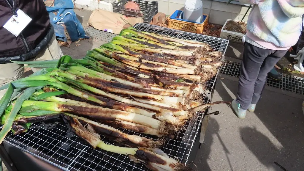 深谷ねぎを素焼きでまるかじり　生産者と交流「沃土会ねぎ祭り」　2月7日（土）〔埼玉〕 画像 2