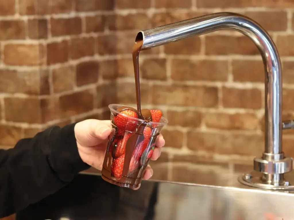 【新潟初上陸】究極の苺スイーツ。ストロベリーチョコ 専門店「Strawberry choco」がイオンモール新潟亀田インターに2026年2月1日（日）〜2026年2月28日（土）の期間限定販売！ 画像 4