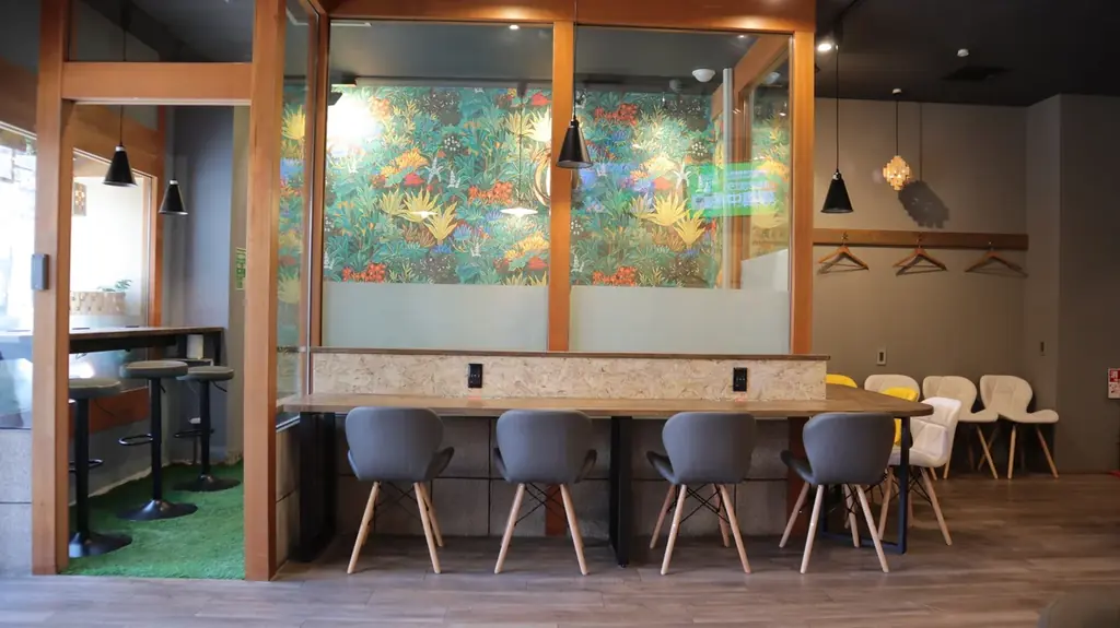 【大阪/上新庄駅前】「セルフカフェ上新庄店」が1月27日(火)9:00にオープン！会員登録・予約不要、時間無制限の快適空間が阪急上新庄に。個室ブースもあり 画像 1