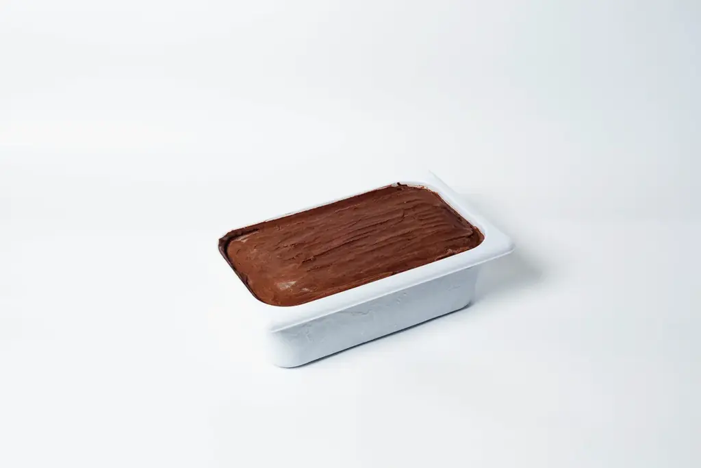 Minimalのガーナ産カカオを使用したチョコレートフレーバーアイスをyumrichが発売決定 画像 3