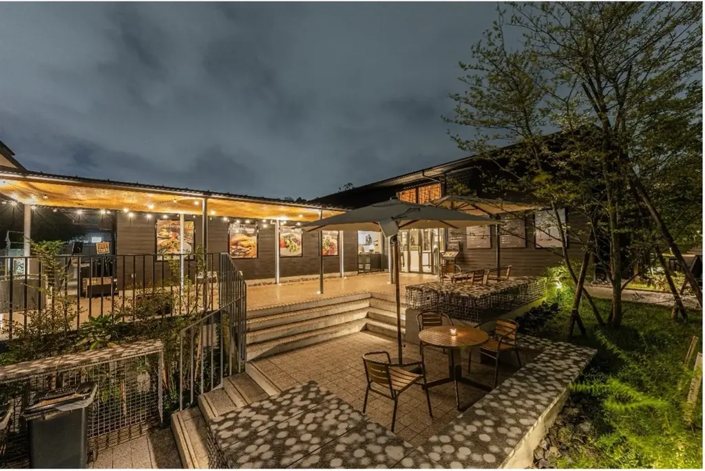 【映画に登場する料理を食べながら映画鑑賞】クレーム・ブリュレでパリ気分。映画『アメリ』に登場する、あの名シーンの味を映画とともに楽しむ特別な夜。 画像 4